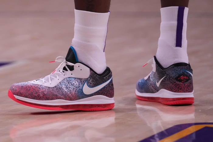 Los Angeles Lakers forward LeBron James wears the Nike LeBron 8.